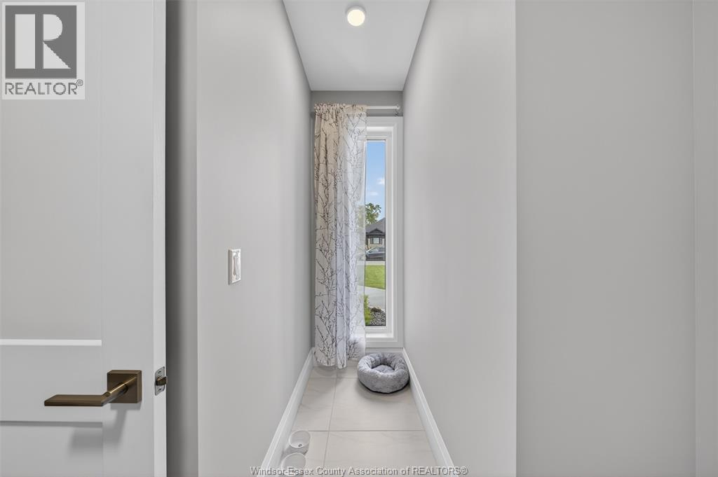 61 HILTON COURT - 25