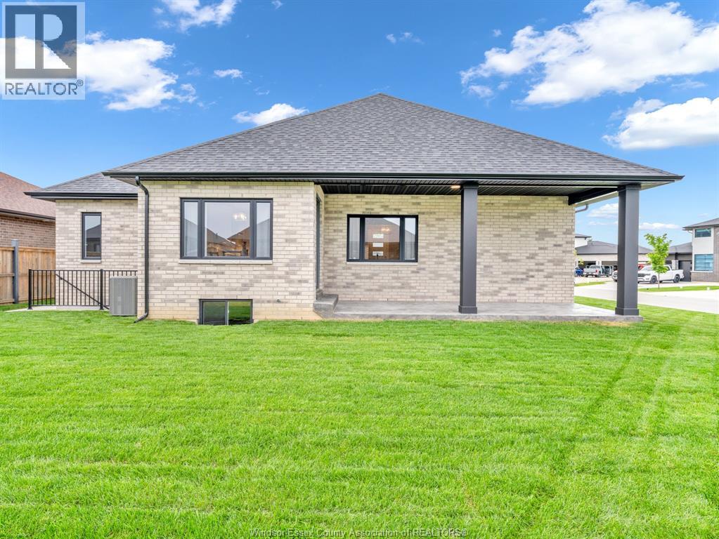61 HILTON COURT - 36