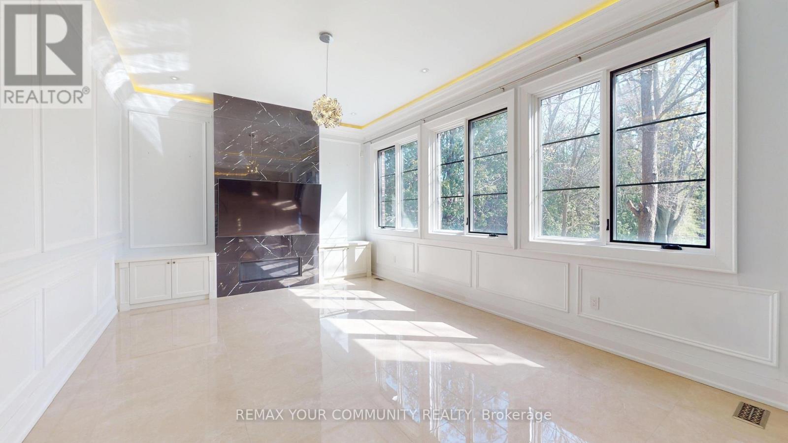 19 BLYTH STREET - 14