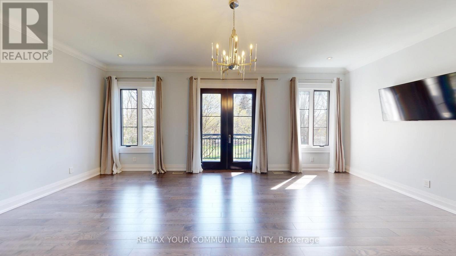 19 BLYTH STREET - 21