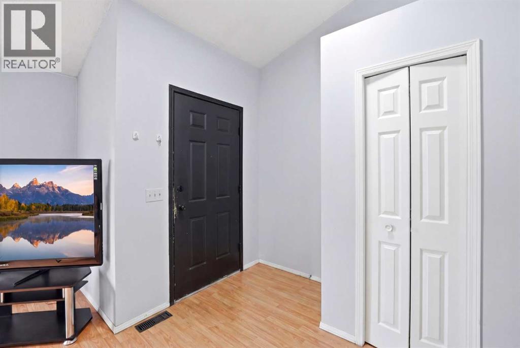 65 Falmere Way NE - 9