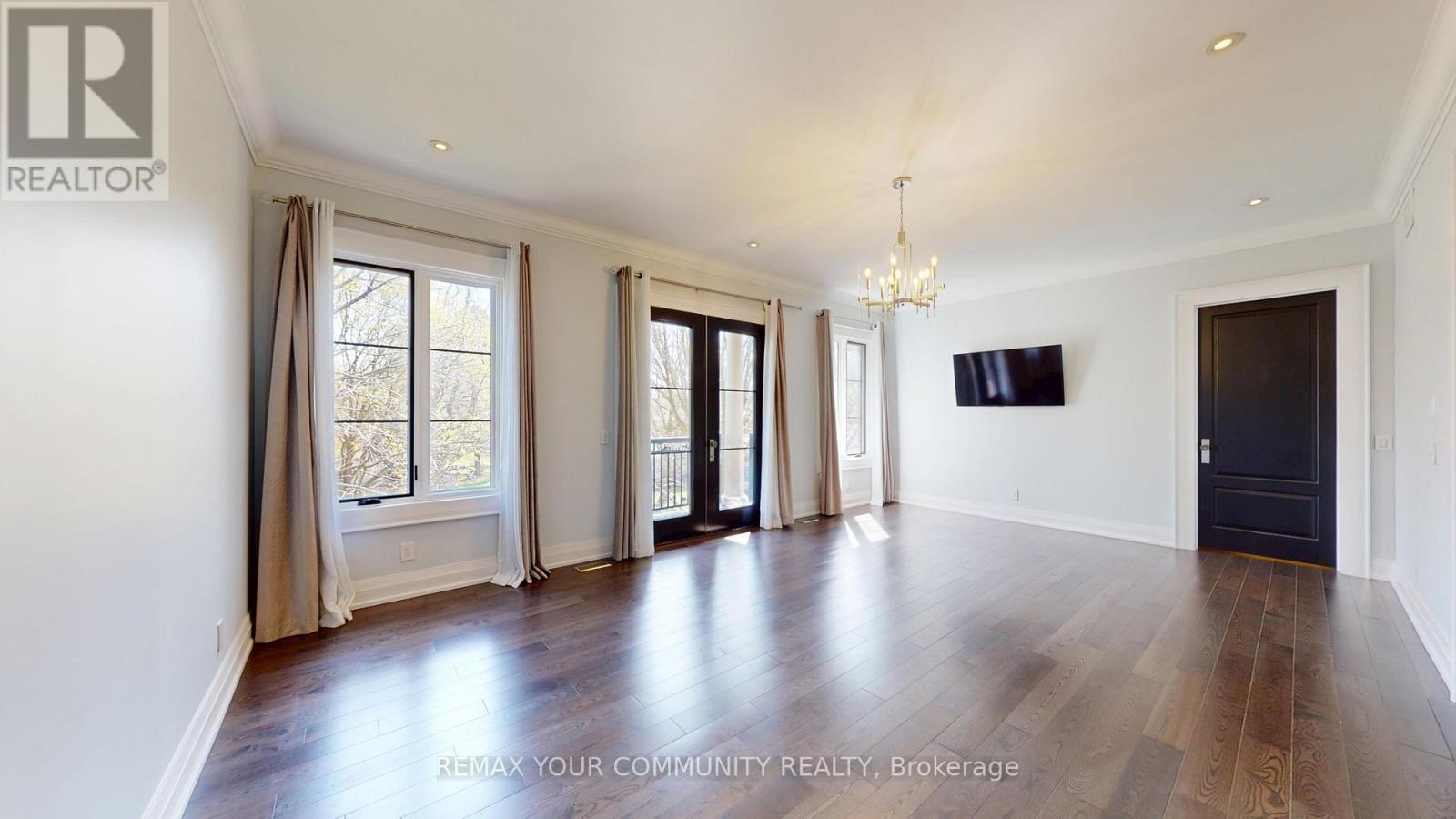19 BLYTH STREET - 22