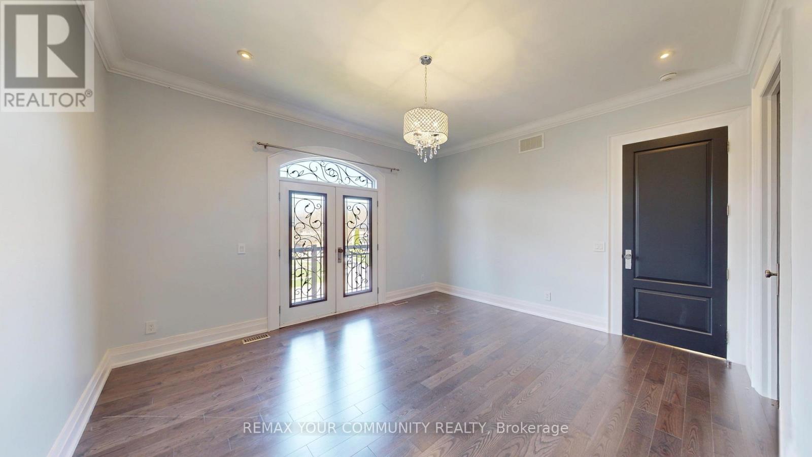 19 BLYTH STREET - 34