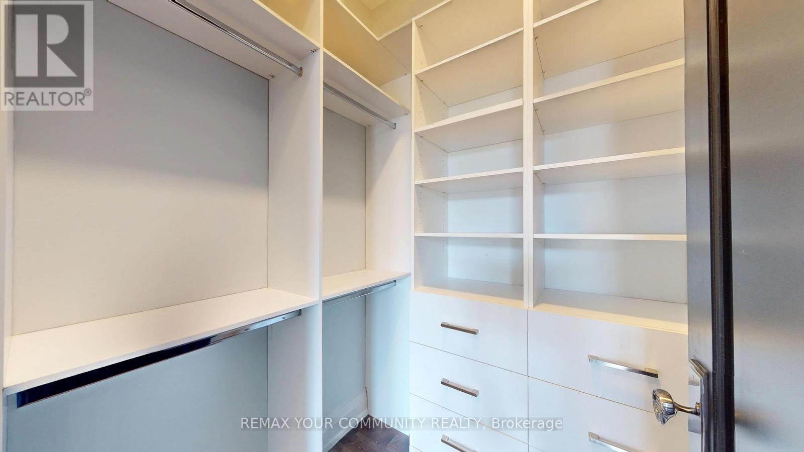 19 BLYTH STREET - 35