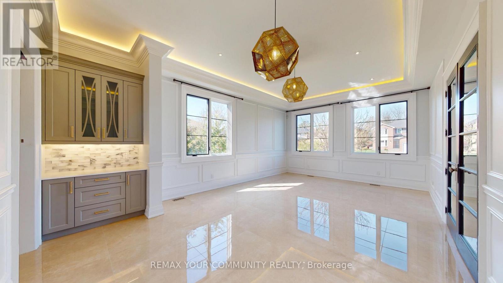19 BLYTH STREET - 11