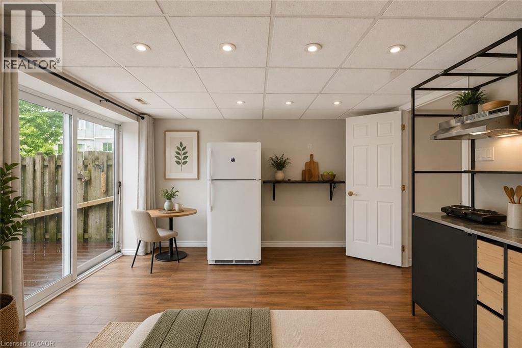 #110 30 GREEN VALLEY Drive - 17