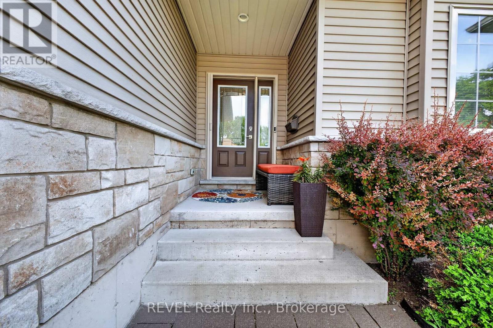 30 DRUMMOND CRESCENT - 4