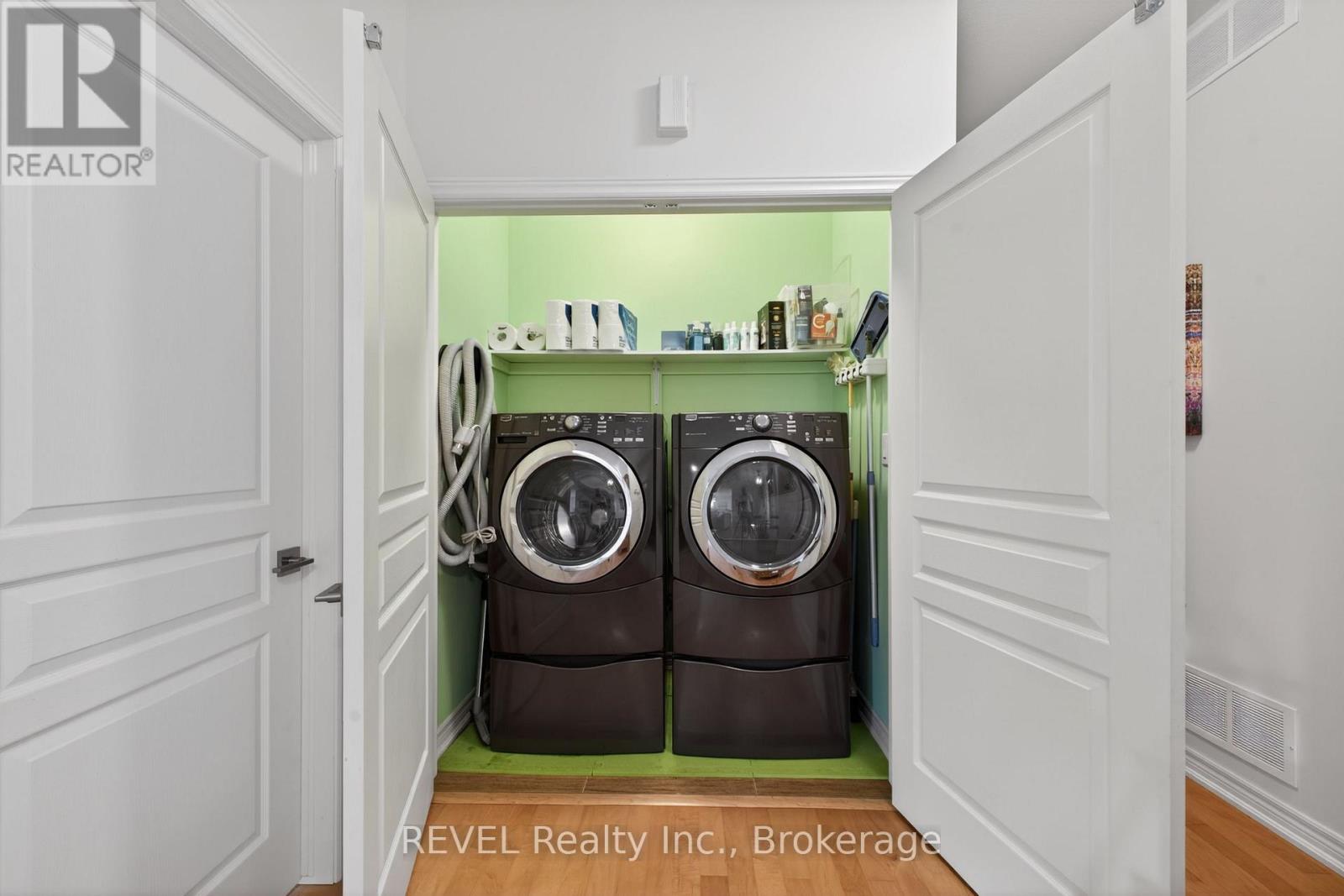 30 DRUMMOND CRESCENT - 24