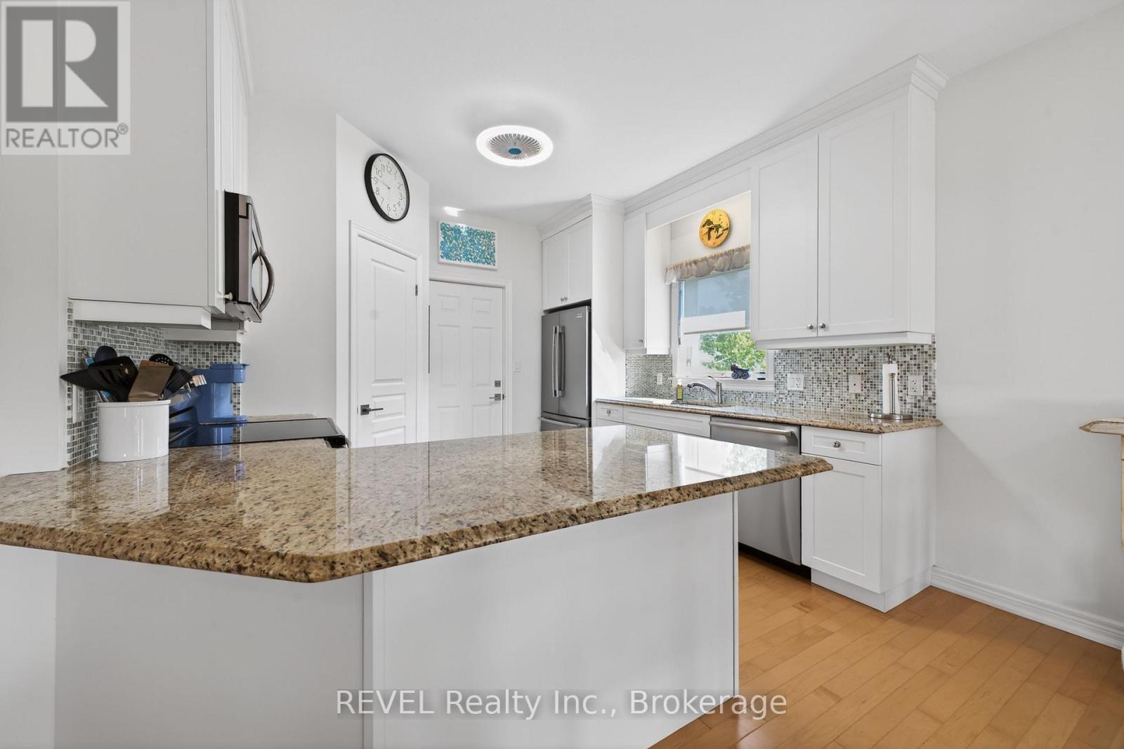 30 DRUMMOND CRESCENT - 10