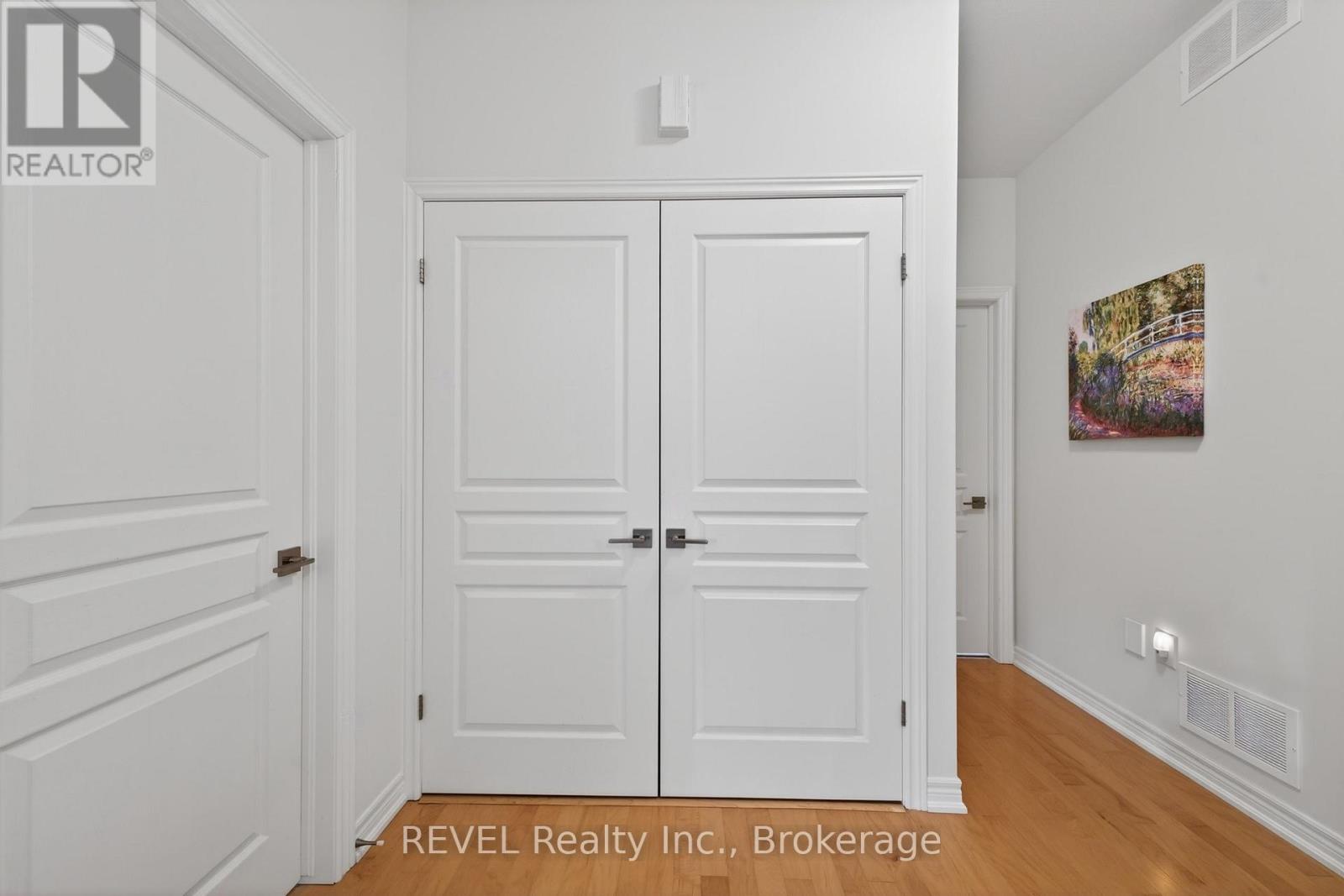 30 DRUMMOND CRESCENT - 23