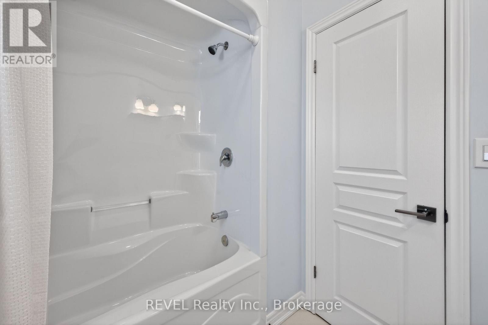 30 DRUMMOND CRESCENT - 13