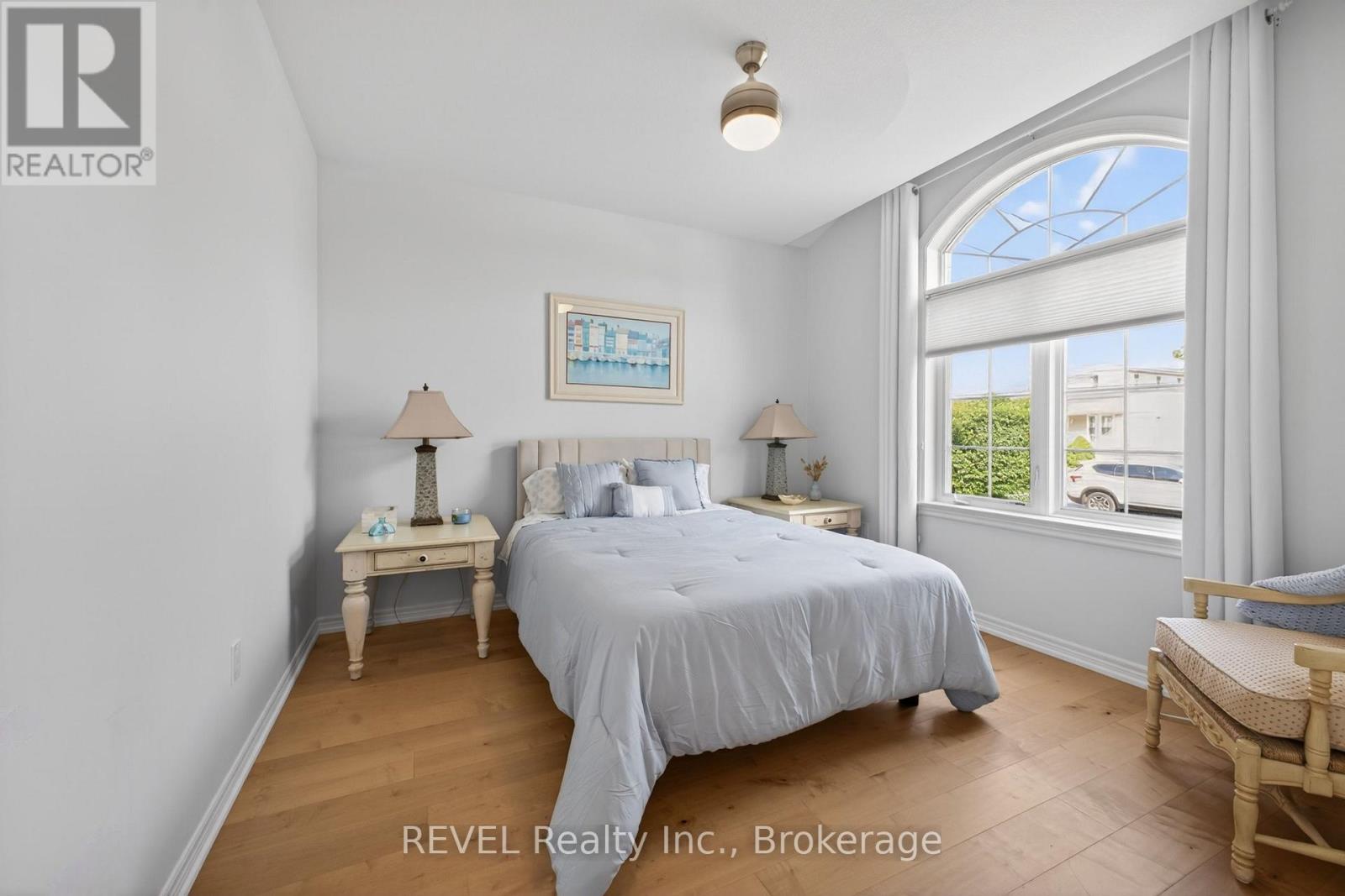 30 DRUMMOND CRESCENT - 19