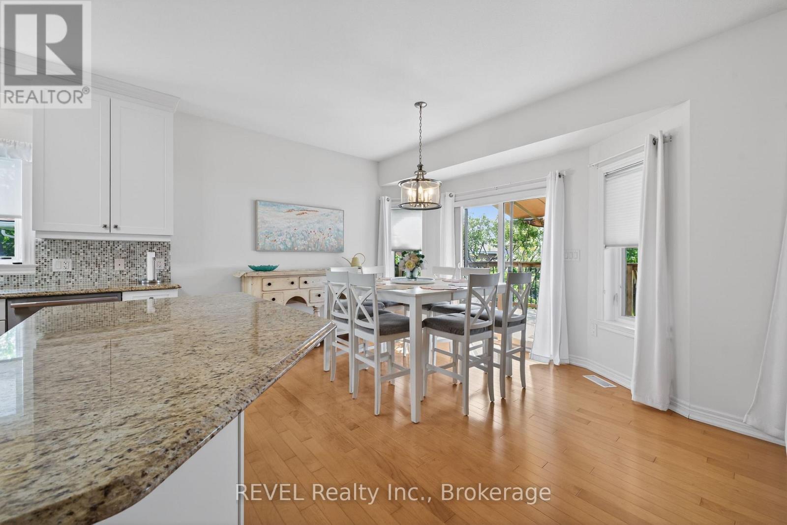 30 DRUMMOND CRESCENT - 9