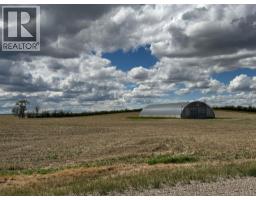 On 220 Range, Rural Lethbridge County, AB T1K7N3 Photo 6