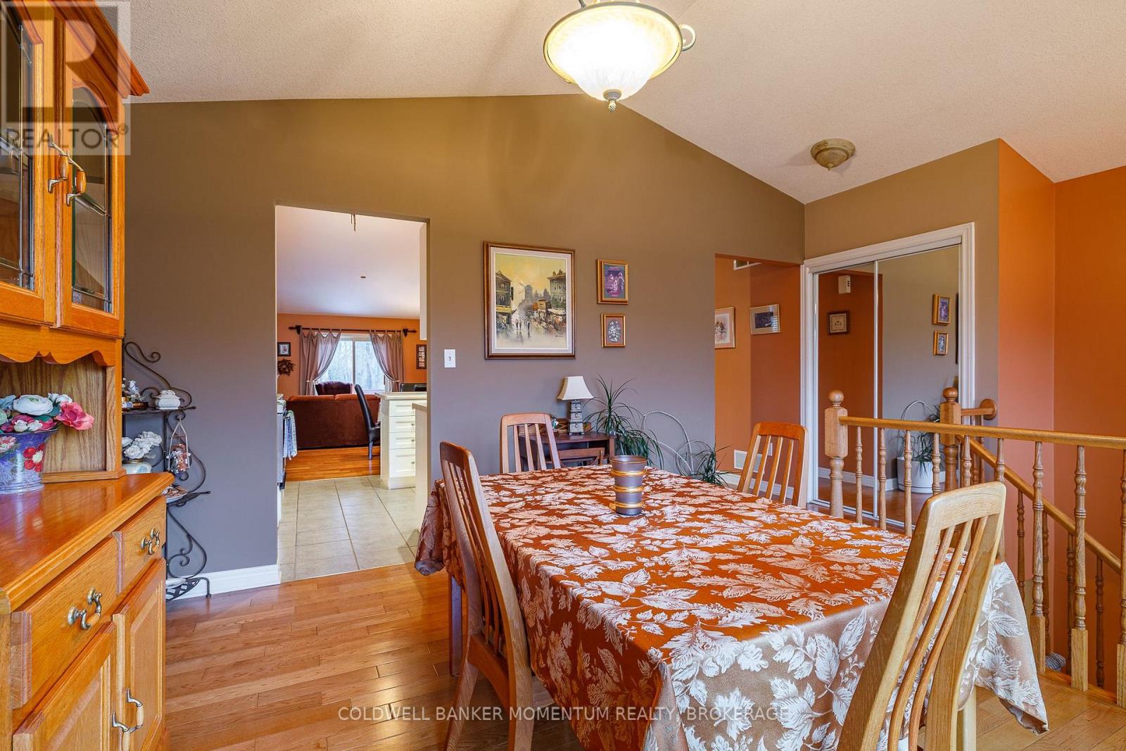 47 THOROLD AVENUE - 10
