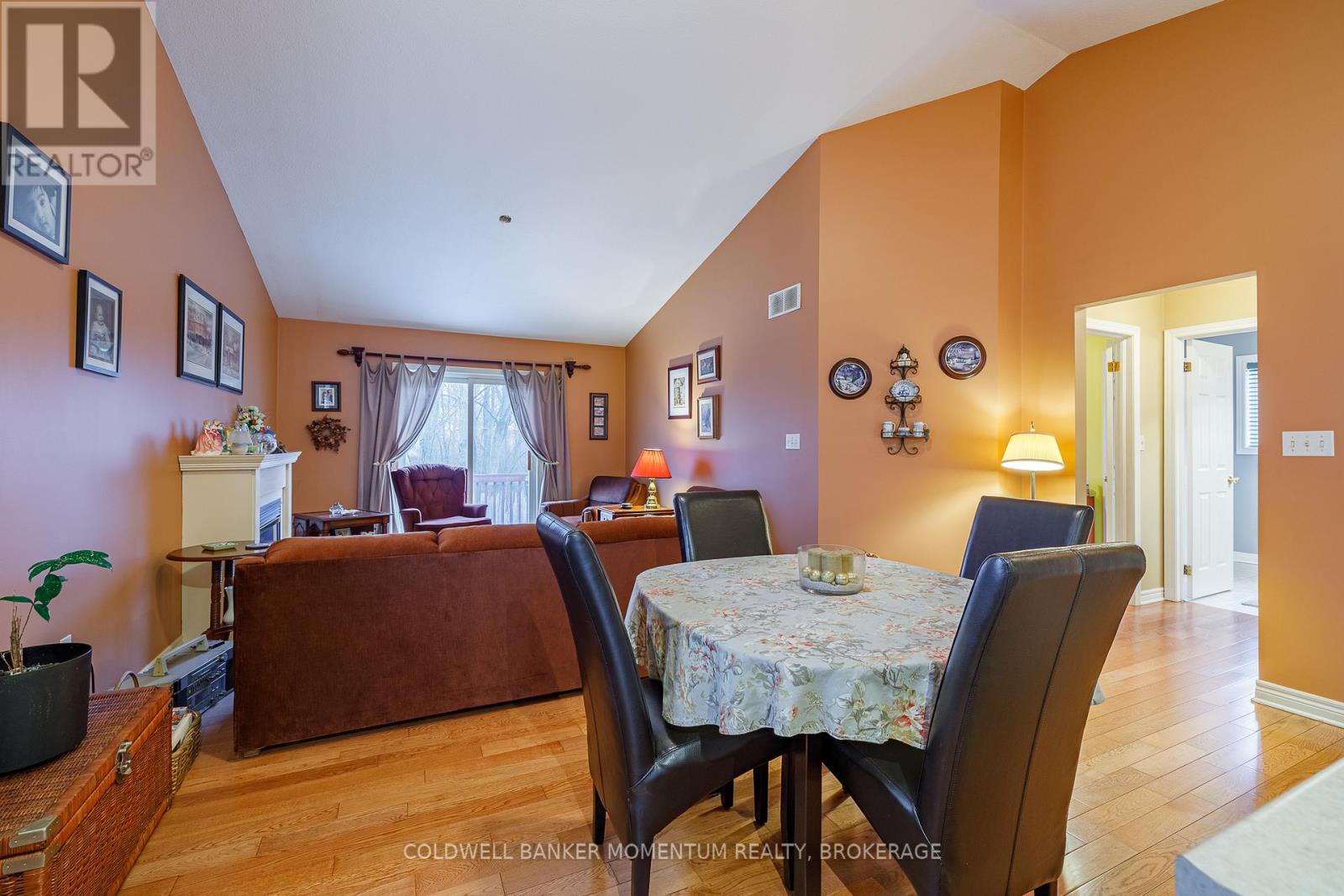 47 THOROLD AVENUE - 16