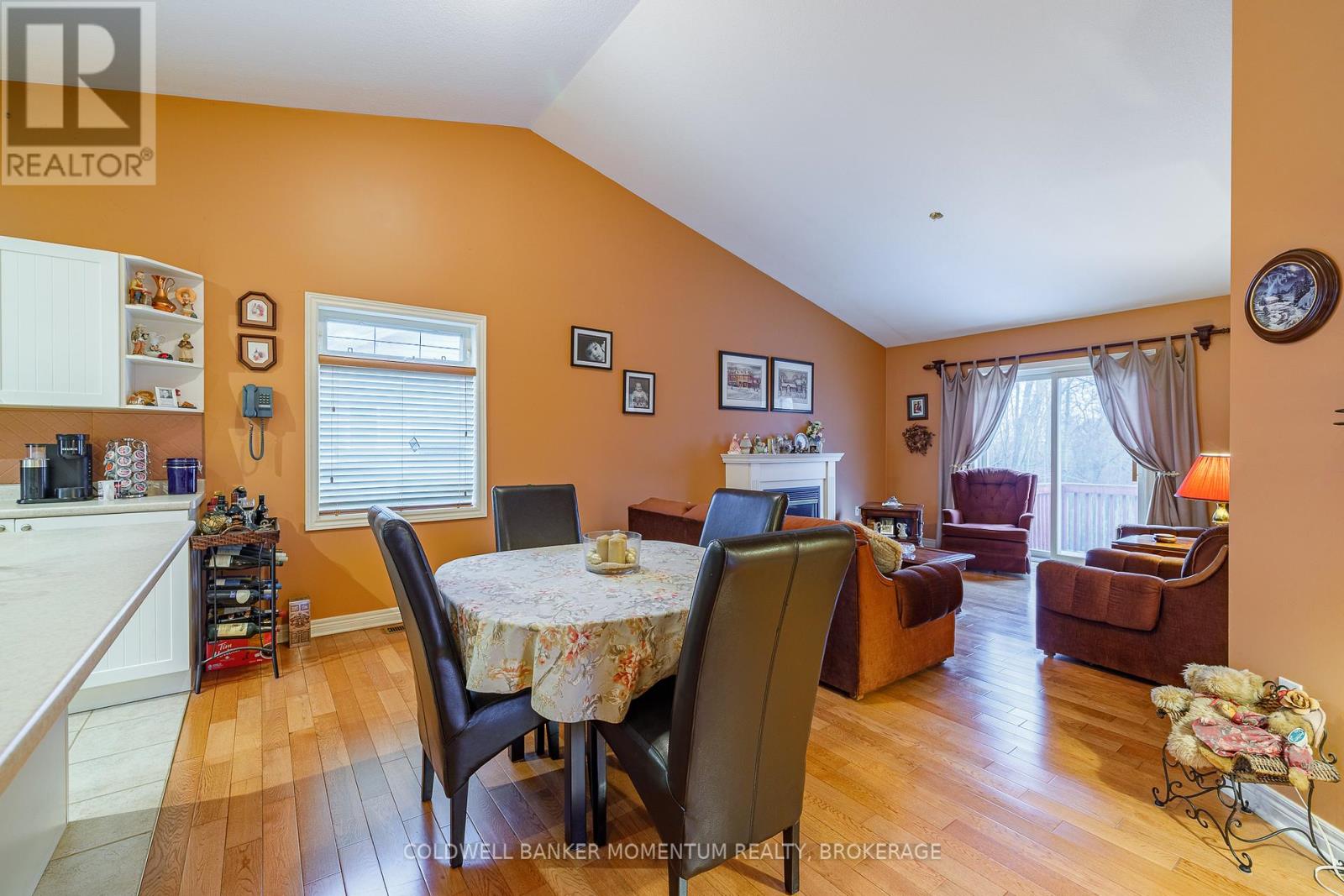 47 THOROLD AVENUE - 17