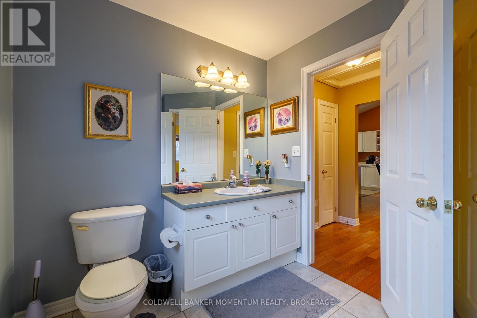 47 THOROLD AVENUE - 23