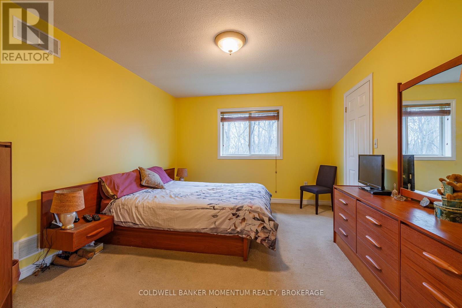 47 THOROLD AVENUE - 24