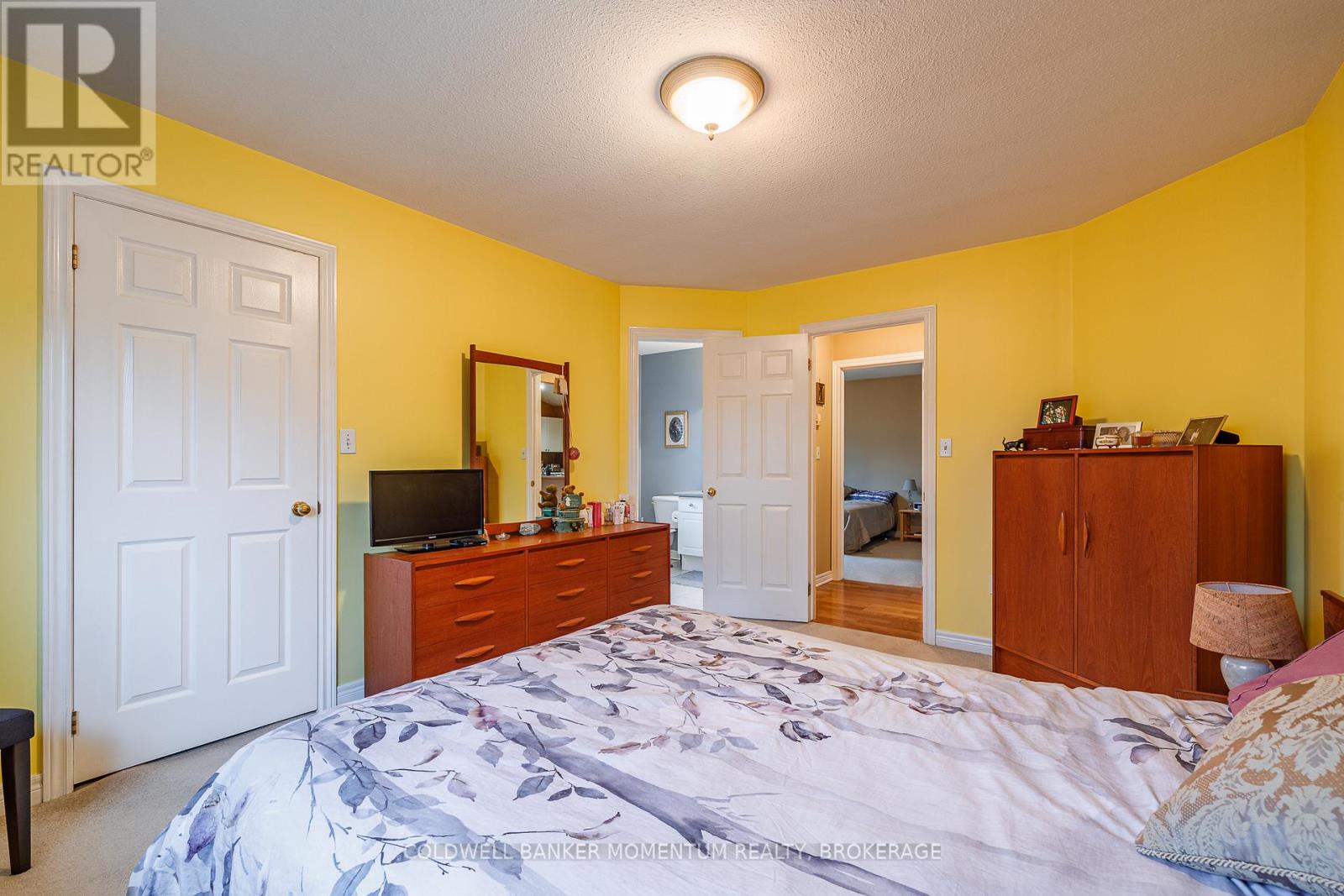 47 THOROLD AVENUE - 25