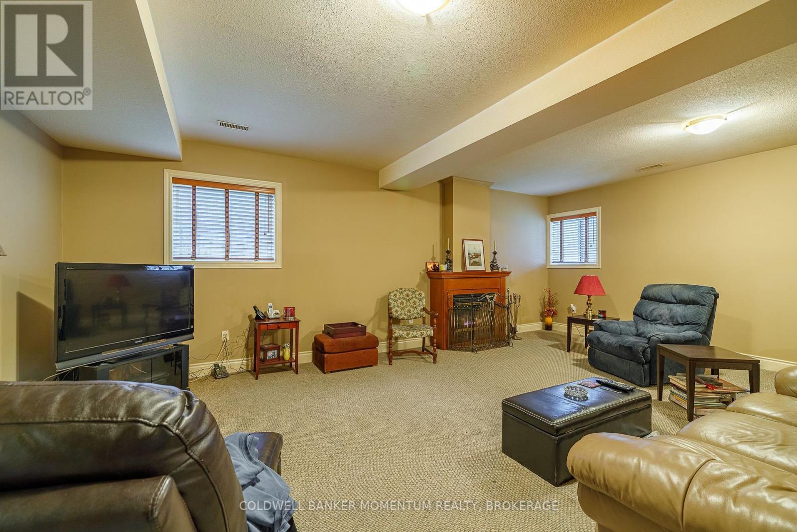47 THOROLD AVENUE - 28