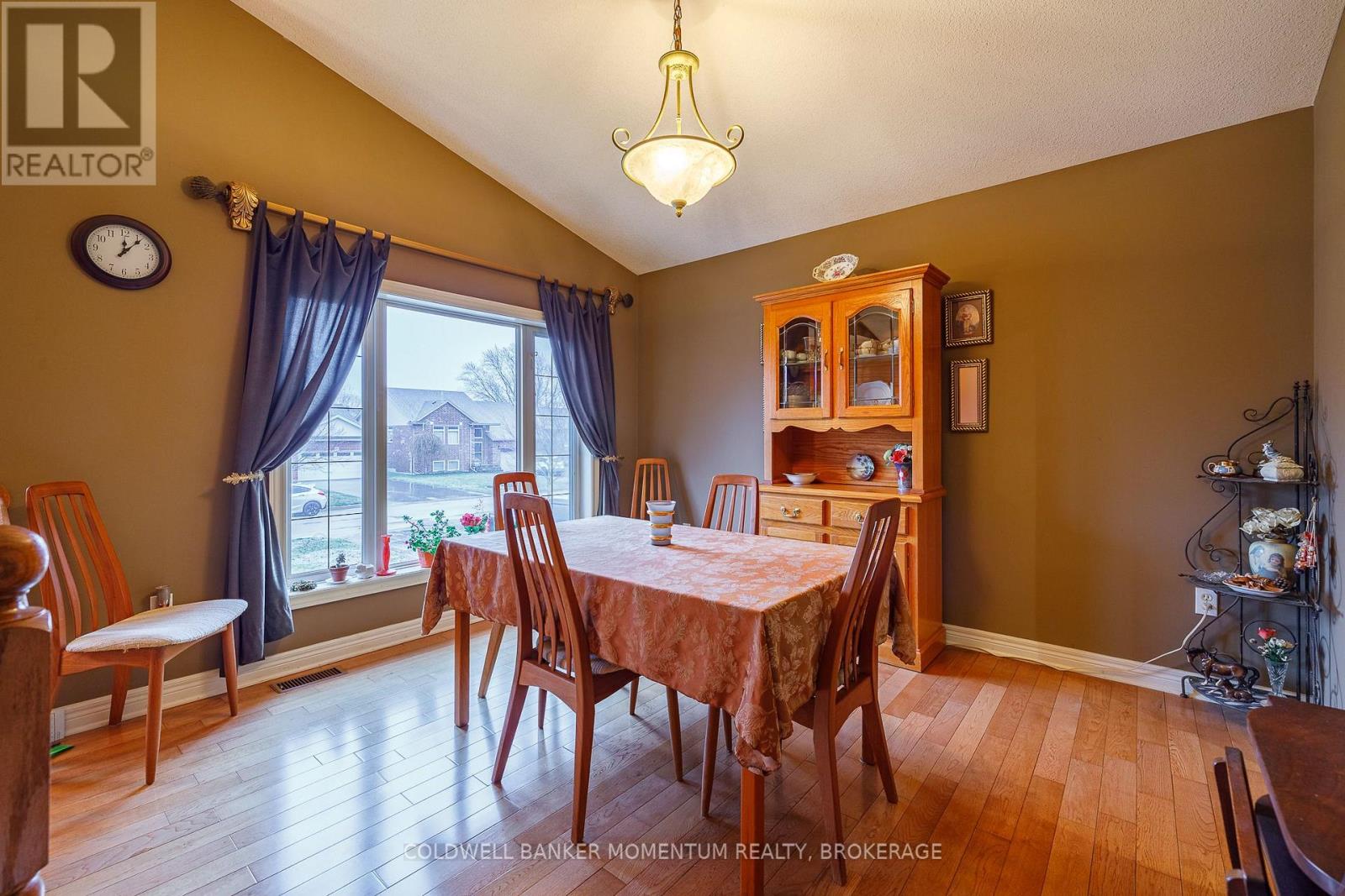 47 THOROLD AVENUE - 8