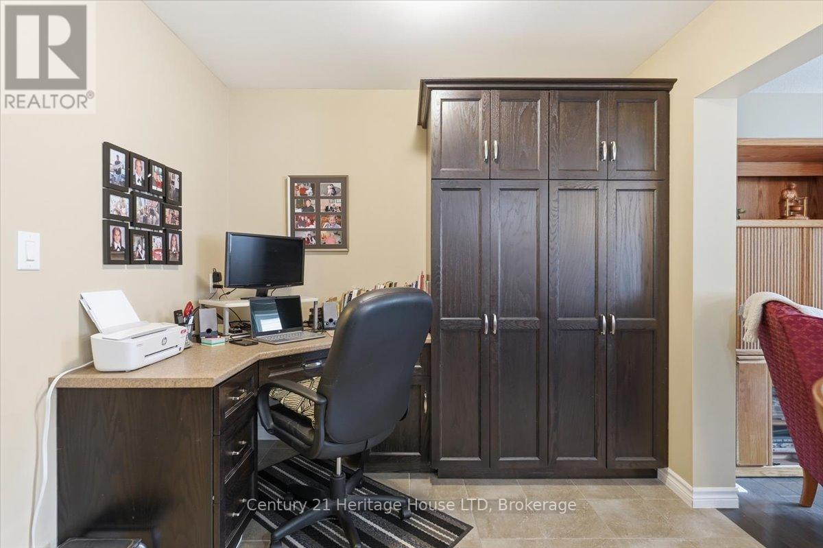 97 ABBOTT PLACE - 17
