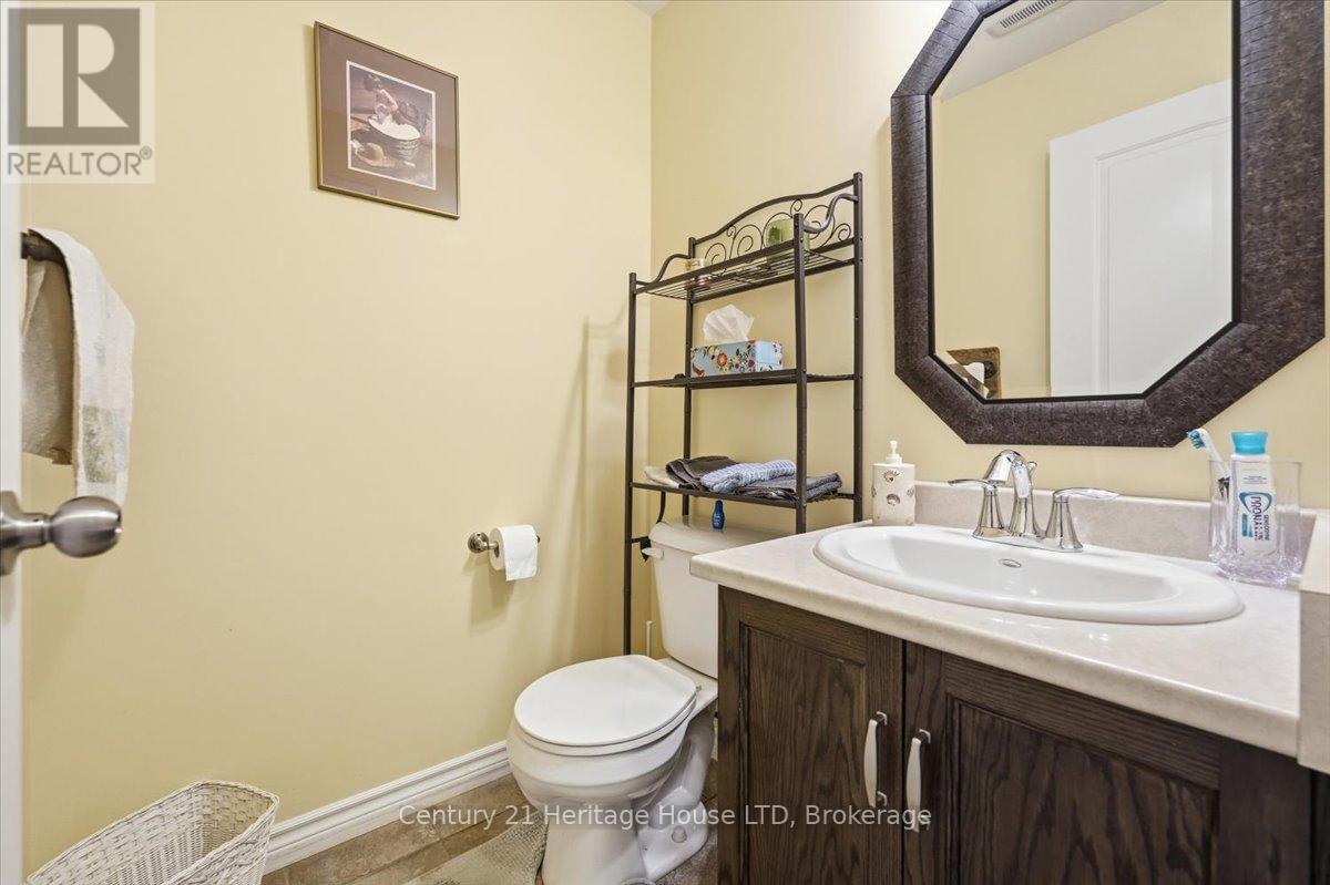 97 ABBOTT PLACE - 18