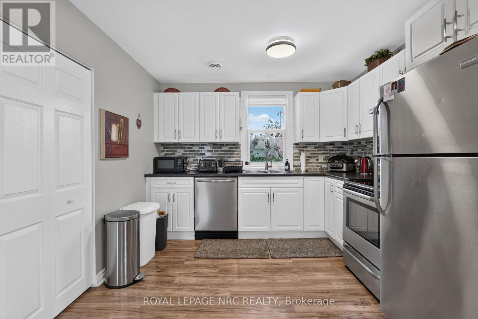 63 OAKWOOD STREET - 10