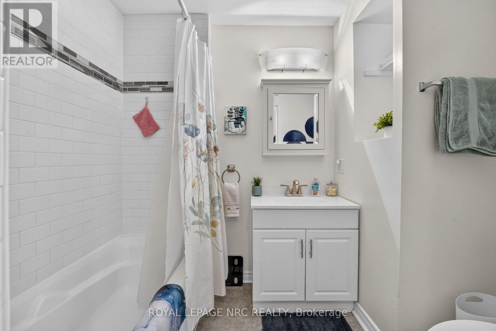 63 OAKWOOD STREET - 13