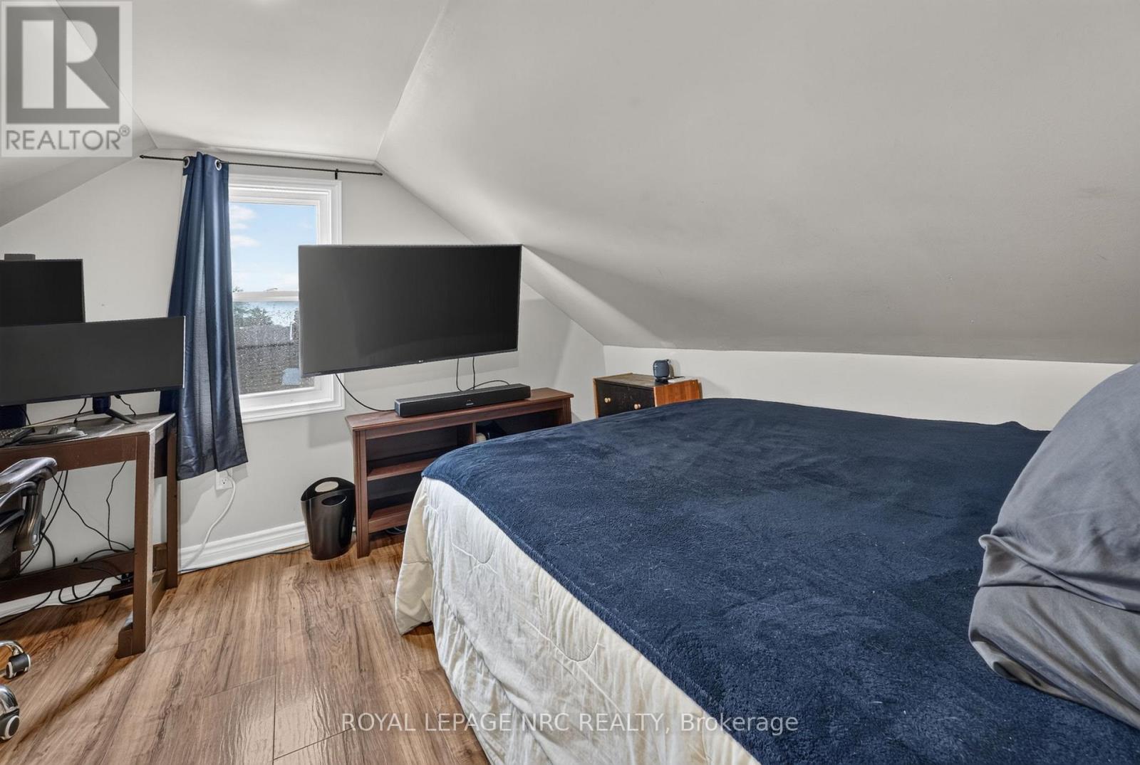 63 OAKWOOD STREET - 24