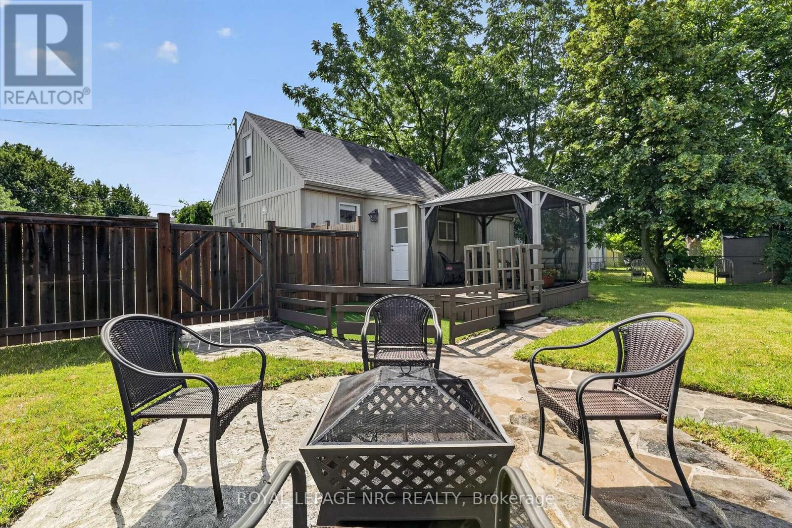 63 OAKWOOD STREET - 32