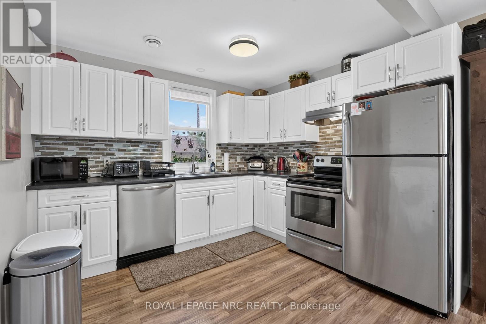 63 OAKWOOD STREET - 9