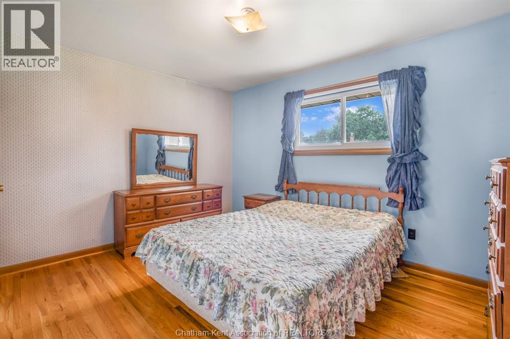 252 Tweedsmuir AVENUE East - 21