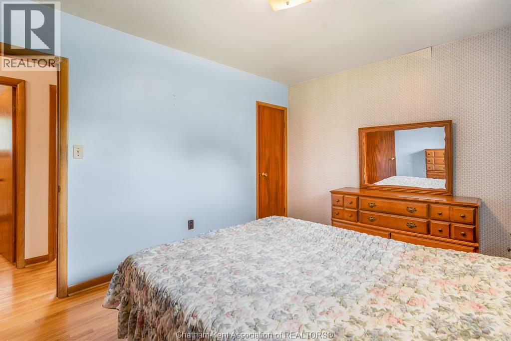 252 Tweedsmuir AVENUE East - 22