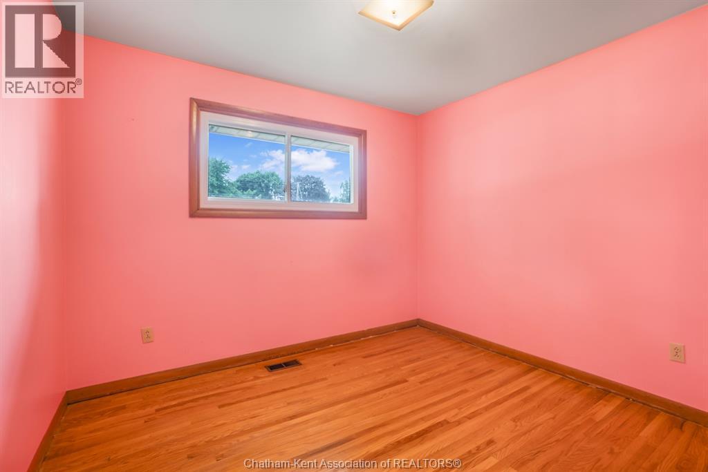 252 Tweedsmuir AVENUE East - 23