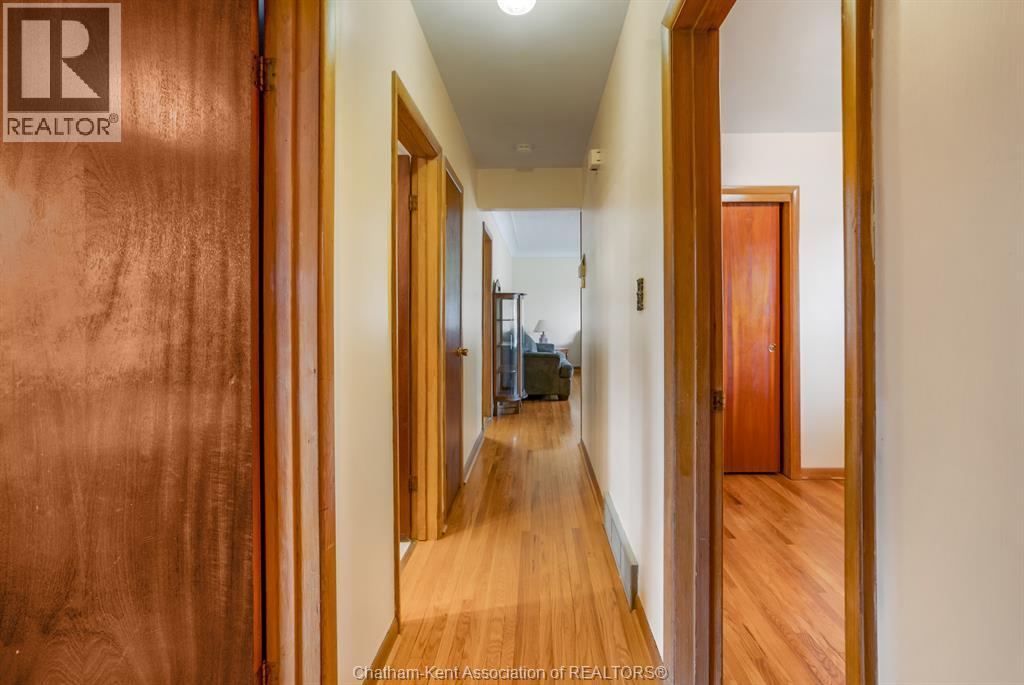 252 Tweedsmuir AVENUE East - Image 25