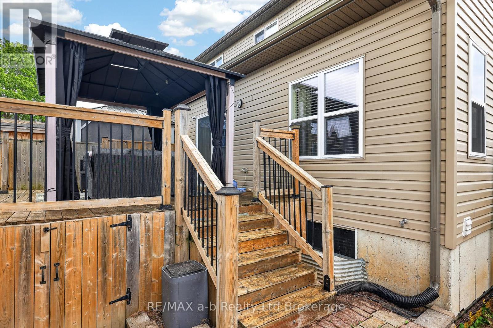29 KENDELL LANE - 23