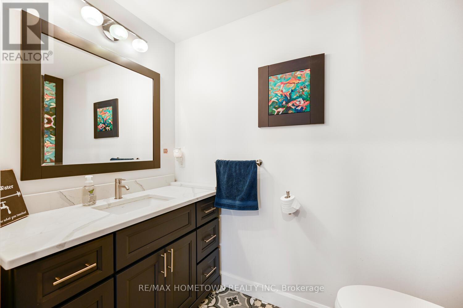 204 WOOD STREET E - 12