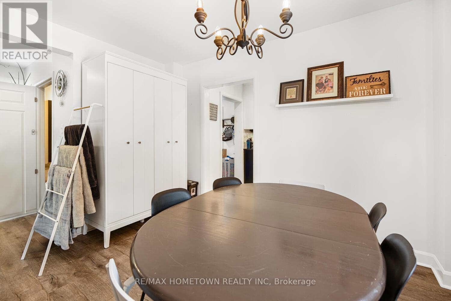 204 WOOD STREET E - 14