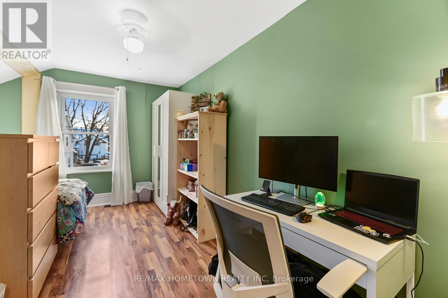 204 WOOD STREET E - 21