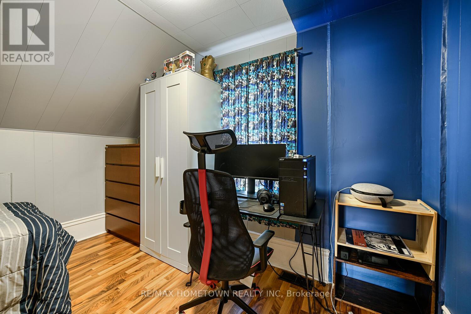 204 WOOD STREET E - 24