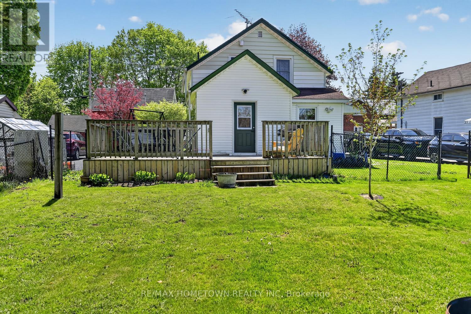 204 WOOD STREET E - 30