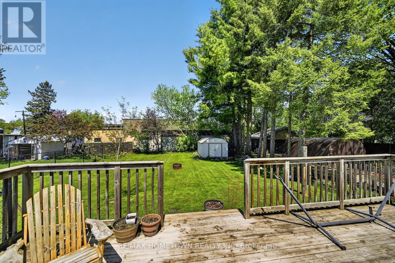 204 WOOD STREET E - 33