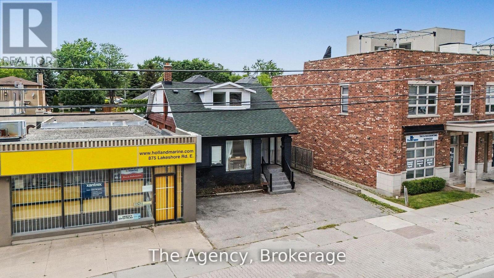 881 LAKESHORE ROAD E - 43