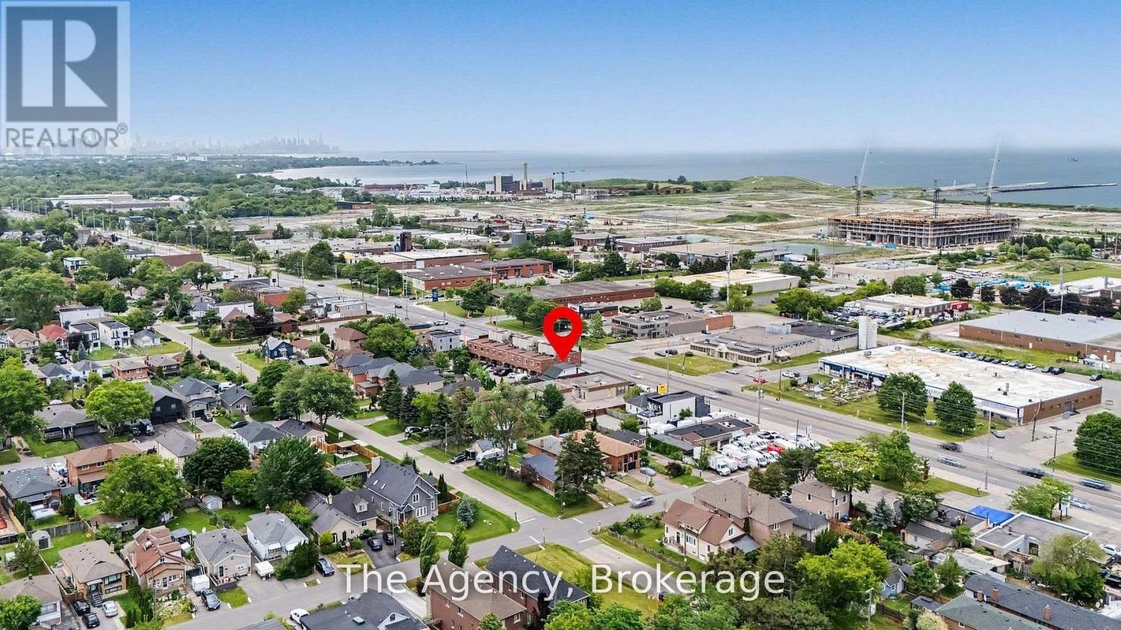 881 LAKESHORE ROAD E - 6