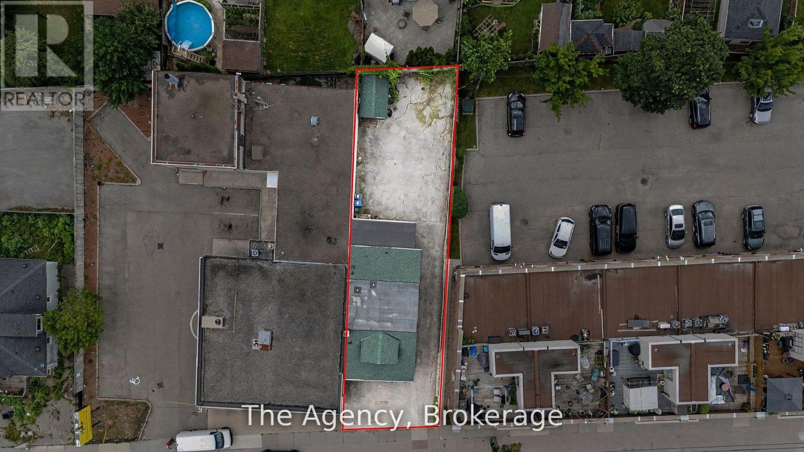 881 LAKESHORE ROAD E - 7