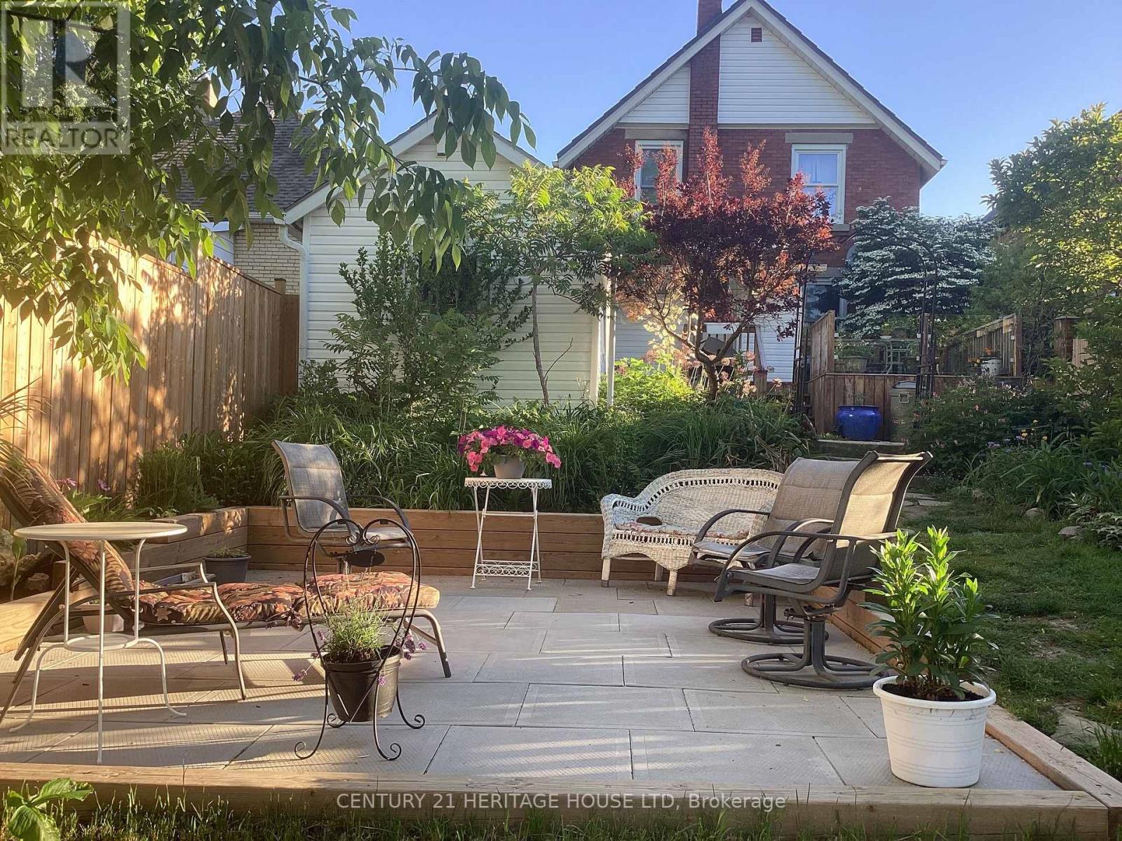 43 HEMLOCK STREET - 4