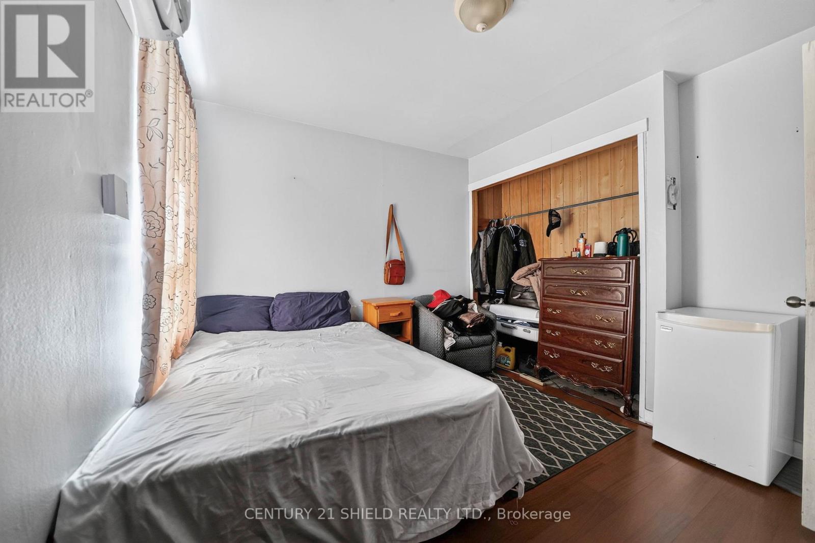 79 LEFEBVRE AVENUE - 12