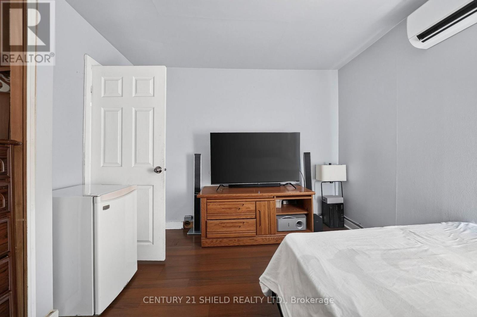 79 LEFEBVRE AVENUE - 13